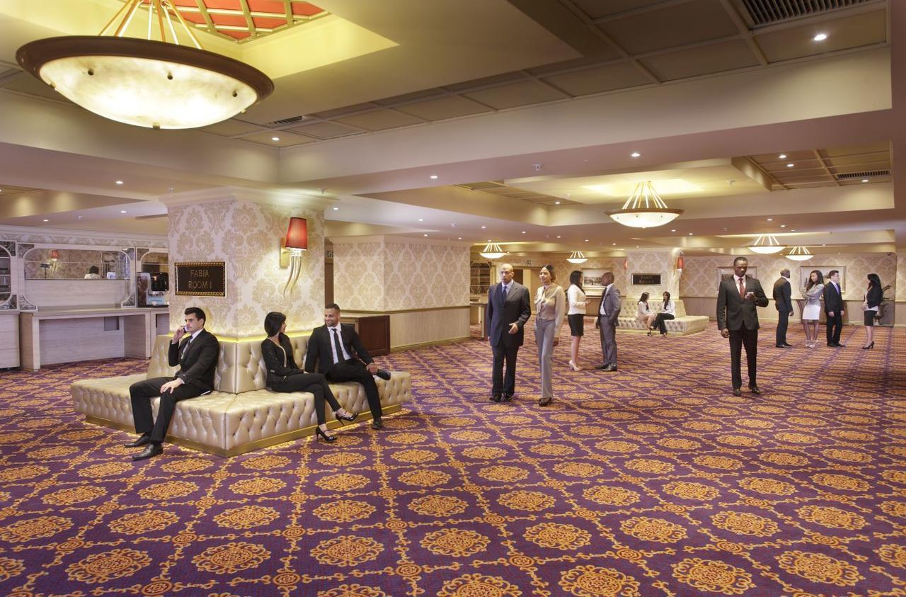 Peermont Metcourt Suites At Emperors Palace Kempton Park Exterior foto